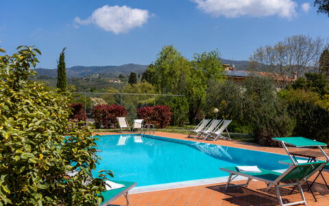 Il Leccio, Vinci, Private Pool and Tennis: Piscina, Ricorrere, Eco Hotel, Hacienda, Mobili Da Esterno, Lettino, Villa, Hotel, Resort Citta ', Terme
