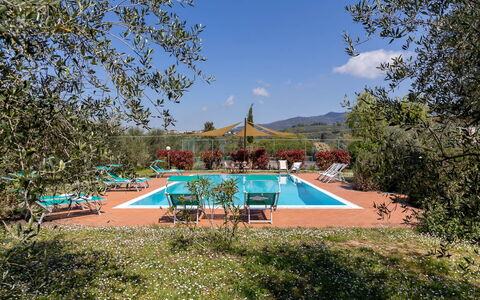 Il Leccio, Vinci, Private Pool and Tennis: Ricorrere, Piscina, Eco Hotel, Hacienda, Villa, Agriturismo, Hotel