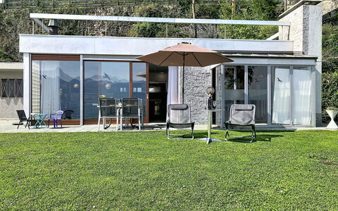 Bikini: Casa, Shade, Porta, Sedia, Giardino, Villetta, Tavolo Esterno, Mobili Da Esterno, Estate, Cortile