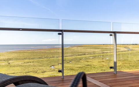 Nadua - 25M from the Sea: Orizzonte, Corrimano, Mare, Oceano, Balcone, Boardwalk, Recinzione, Deck, Costa, Pavimento In Legno