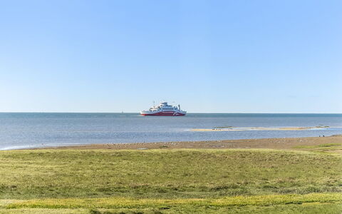 Nadua - 25M from the Sea: Cielo, Blu, Acqua, Orizzonte, Barca, Moto D'Acqua, Mare, Ecoregione, Costiera E Morfologie Oceanic, Oceano