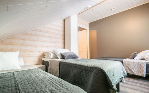 Parashimos B: Pavimentazione, Pavimento, Legna, Interior Design, Soffitto, Camera Da Letto, Mobilia, Letto, Pavimento In Legno, Camera