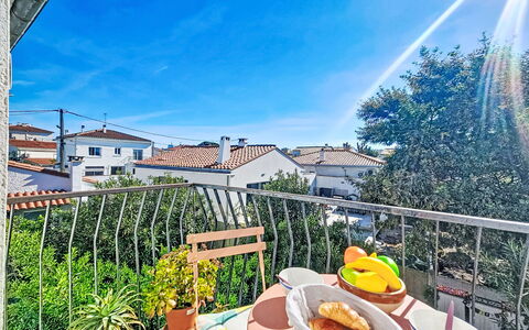 Les Roses: Balcone, Pianta Della Casa, Recinzione