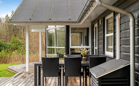 Joske - 2Km from the Sea: Mobilia, Legna, Interior Design, Pavimentazione, Pavimento, Sedia, Camera, Soffitto, Soggiorno, Appartamento