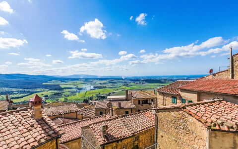 Il Sogno Toscano: Orizzonte, Paesaggio, Zona Residenziale, Area Rurale, Tetto, Villaggio, Insediamento Umano, Sobborgo, Mattina, Pendenza
