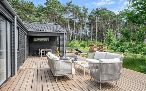 Frudde - 500M from the Sea: Legna, Raccordo, Deck, Villetta, Latifoglie, Edifici Giardino, Plank, Giardino, Portico, Log Cabin