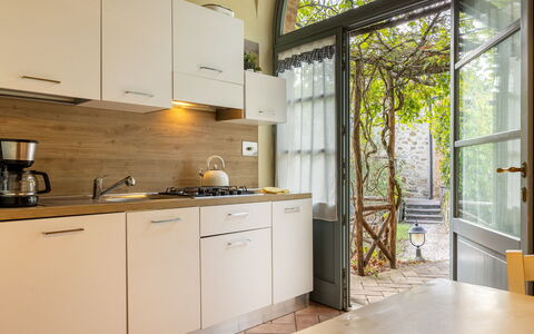 Casa Stella Serena, Casole D'Elsa, Pool: Elettrodomestico Da Cucina, Cucina, Controsoffitto, Apparecchio Major, Interior Design, Pavimentazione, Mobilia, Cabinetry, Pavimento, Elettrodomestico