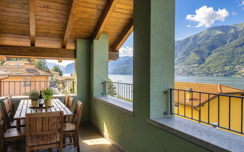 La Torre a Dorio: Acqua, Albero, Piscina, Ricorrere, Giardino, Eco Hotel, Shade, Landscaping, Tropici