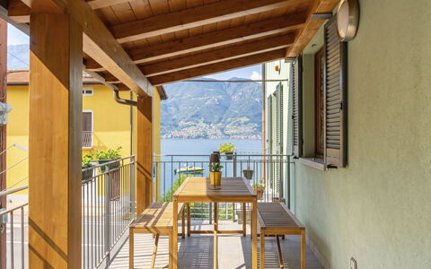 La Torre a Dorio: Acqua, Albero, Piscina, Ricorrere, Giardino, Eco Hotel, Shade, Landscaping, Tropici