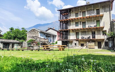 Valtellina 646: Acqua, Albero, Piscina, Ricorrere, Giardino, Eco Hotel, Shade, Landscaping, Tropici