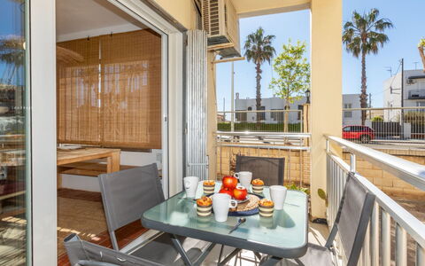 La Esmeralda: Appartamento, Balcone, Costa, Condominio, Località Balneare, Ricorrere, Recinzione, Resort Citta ', Hotel, Corrimano