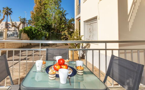 La Esmeralda: Appartamento, Balcone, Costa, Condominio, Località Balneare, Ricorrere, Recinzione, Resort Citta ', Hotel, Corrimano