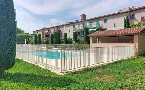 Les Bastides: Appartamento, Balcone, Costa, Condominio, Località Balneare, Ricorrere, Recinzione, Resort Citta ', Hotel, Corrimano