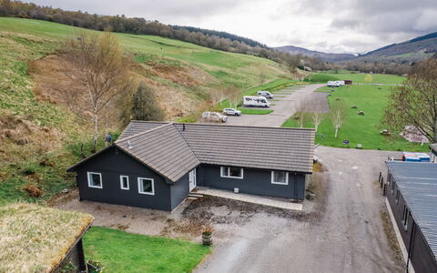 Loch Ness Lodge: Appartamento, Balcone, Costa, Condominio, Località Balneare, Ricorrere, Recinzione, Resort Citta ', Hotel, Corrimano