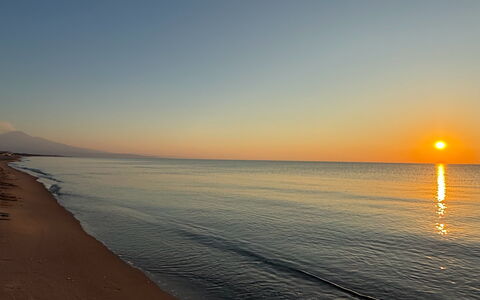 Casa Amare: Cielo, Orizzonte, Acqua, Risorse Idriche, Corpo D'Acqua, Spiaggia, Afterglow, Tramonto, Sole, Crepuscolo