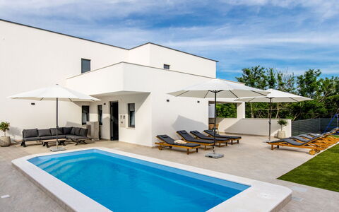 Antica: Piscina, Materiale Composito, Mobili Da Esterno, Tempo Libero, Ricorrere, Estate, Ombrello, Shade, Eco Hotel, Villa