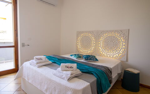 Sweet Dreams Home in Otranto: Interior Design, Mobilia, Pavimento, Pavimentazione, Legna, Camera Da Letto, Letto, Tessile, Lenzuolo, Bedding