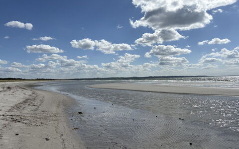 Gizelle - 200M from the Sea: Cielo, Nube, Blu, Giorno, Orizzonte, Cumulo, Ecoregione, Spiaggia, Riva, Costiera E Morfologie Oceanic
