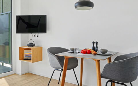 Seebrise: Mobilia, Interior Design, Legna, Tavolo, Pavimentazione, Illuminazione, Pavimento, Casa, Soggiorno