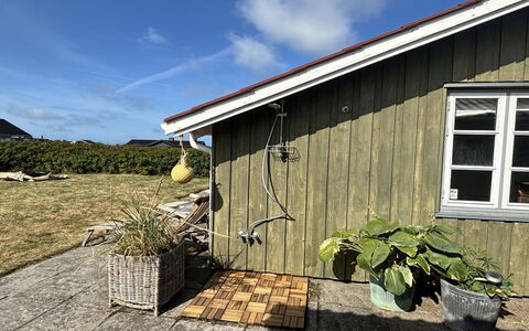 Ovine - 200M from the Sea: Legna, Villetta, Tetto, Raccordo, Casa, Porta, Backyard, Giardino, Cortile, Edifici Giardino