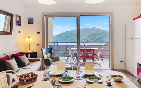 Casa Bel Lago: Piscina, Hotel, Balcone