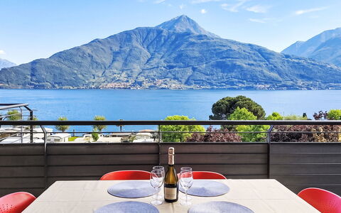 Casa Bel Lago: Piscina, Hotel, Balcone