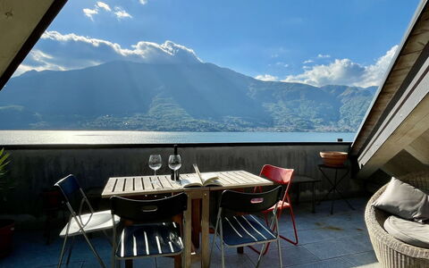 Nicotina: Piscina, Hotel, Balcone
