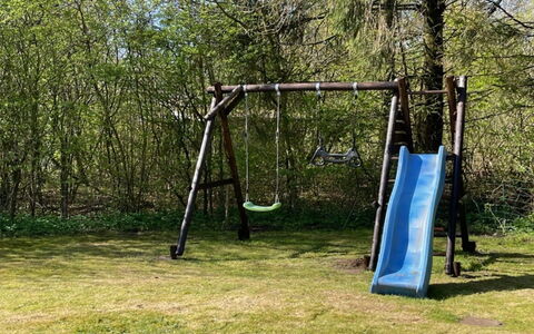 Brunhild - 29Km from the Sea: Attrezzatura Giochi All'Aperto, Campo Da Giuoco, Terreno Di Gioco, Scivolo, Swing, Giardino, Shade, Parco, Prato, Woodland