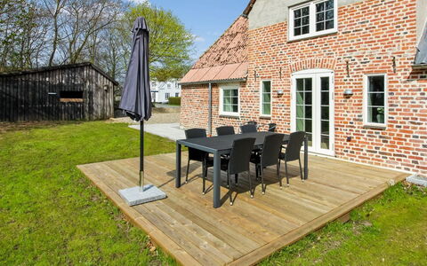 Farah - 25Km from the Sea: Mobilia, Legna, Interior Design, Pavimentazione, Pavimento, Sedia, Camera, Soffitto, Soggiorno, Appartamento