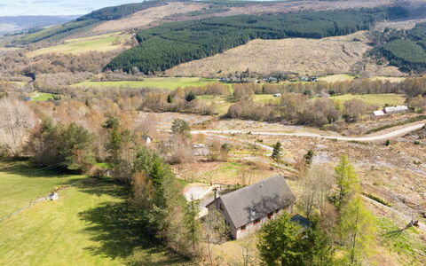 The New House: Albero, Ambiente Naturale, Paesaggio Naturale, Paesaggio, Highland, Ecoregione, Area Rurale, Pascolo, Lotto, Insediamento Umano