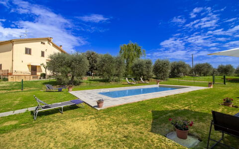 Gli Ulivi: Agriturismo, Estate, Prato, Piscina, Villa, Hacienda