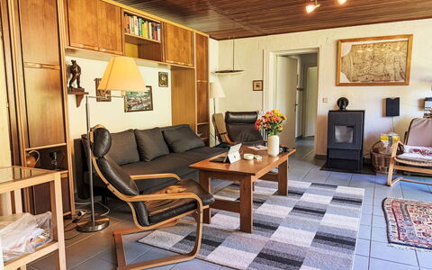 Ossiacher See 20: Mobilia, Interior Design, Pavimentazione, Pavimento, Divano, Legna, Soggiorno, Soffitto, Camera, Sedia