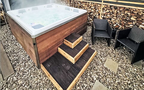Bukanda: Color Legno, Latifoglie, Vasca Idromassaggio, Legname, Piscina