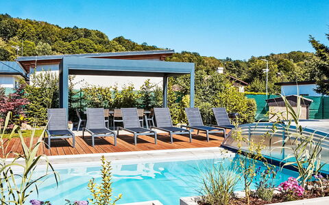 Bukanda: Piscina, Ricorrere, Materiale Composito, Mobili Da Esterno, Eco Hotel, Shade, Sedia, Giardino, Landscaping, Hotel