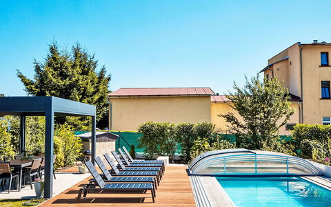 Bukanda: Piscina, Mobili Da Esterno, Ricorrere, Lettino, Materiale Composito, Ombrello, Eco Hotel, Tempo Libero, Shade, Sedia
