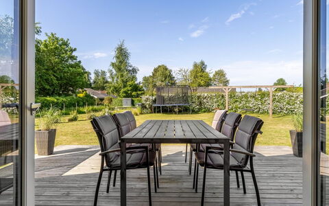 Anneke - 500M from the Sea: Mobilia, Legna, Interior Design, Pavimentazione, Pavimento, Sedia, Camera, Soffitto, Soggiorno, Appartamento