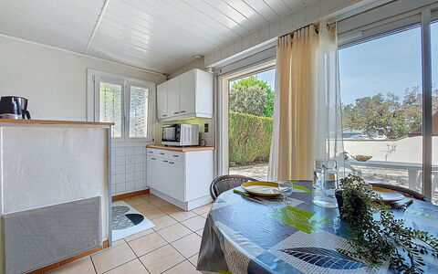 Maisonnabe: Legna, Casa, Villetta, Casa, Piscina, Portico, Porta, Ricorrere, Shade, Estate