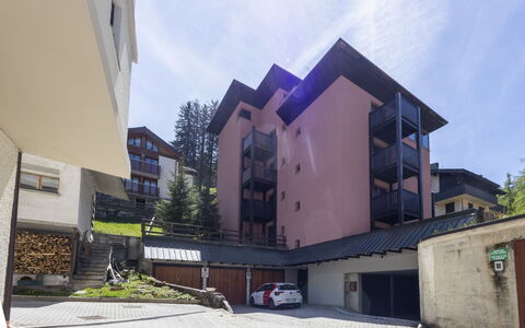 Cardinello Rosa: Appartamento, Condominio, Balcone