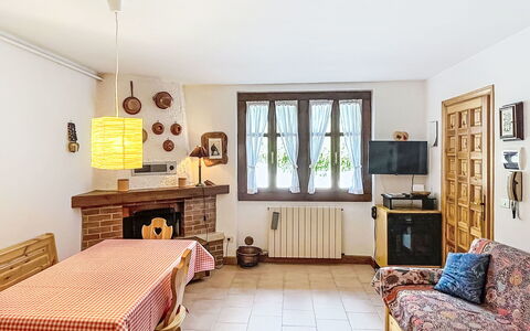 Lo Chalet del Bepy: Legna, Casa, Villetta, Casa, Piscina, Portico, Porta, Ricorrere, Shade, Estate