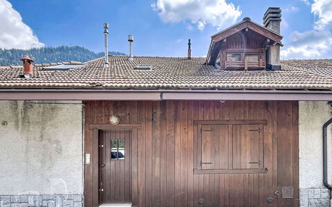 Lo Chalet del Bepy: Legna, Casa, Villetta, Casa, Piscina, Portico, Porta, Ricorrere, Shade, Estate
