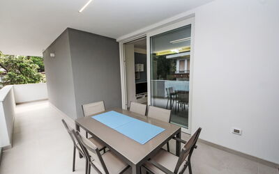 Rosolina Mare 665: Legna, Casa, Villetta, Casa, Piscina, Portico, Porta, Ricorrere, Shade, Estate