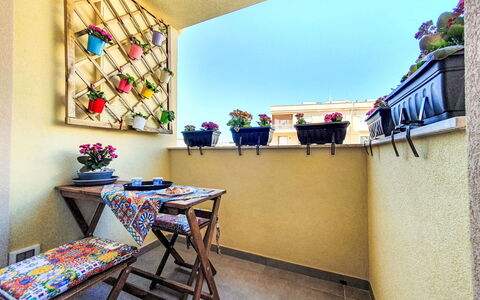 Siciliandò: Legna, Casa, Villetta, Casa, Piscina, Portico, Porta, Ricorrere, Shade, Estate