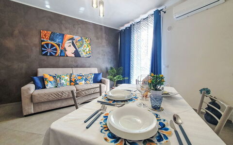 Siciliandò: Mobilia, Interior Design, Pavimentazione, Tavolo, Pavimento, Camera, Tessile, Illuminazione, Divano, Soffitto