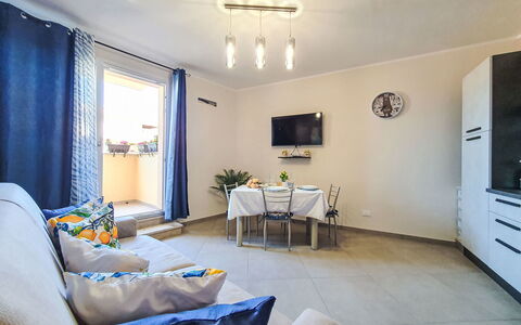 Siciliandò: Legna, Casa, Villetta, Casa, Piscina, Portico, Porta, Ricorrere, Shade, Estate