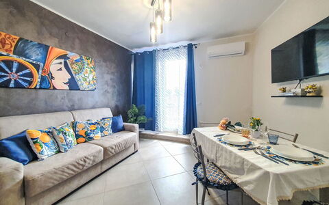 Siciliandò: Mobilia, Pavimentazione, Interior Design, Pavimento, Legna, Divano, Camera, Tavolo, Illuminazione, Appartamento