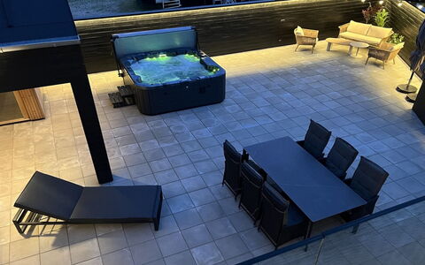 Brigita - 100M to the Fjord: Mobilia, Pavimentazione, Pavimento, Piscina, Materiale Composito, Mobili Da Esterno, Sedia, Terrazza, Deck