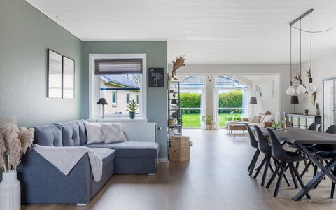 Aina - 20Km from the Sea: Legna, Tetto, Casa, Casa, Architettura, Raccordo, Lotto, Villetta, Capannone, Edifici Giardino