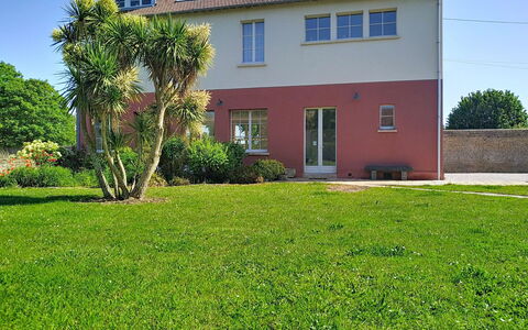 D-Day Plage Gold Beach: Erba, Casa, Zona Residenziale, Casa, Arbusto, Giardino, Prato, Lotto, Villetta