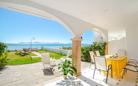 Sa Mirada: Mobilia, Ricorrere, Sedia, Mare, Pianta Della Casa, Shade, Estate, Villa, Hotel, Eco Hotel