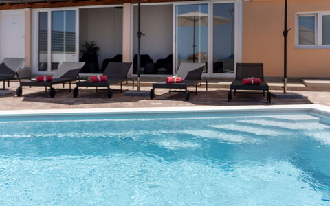 Rab Lopar 115: Mobili Da Esterno, Piscina, Mobilia, Ricorrere, Tempo Libero, Ombrello, Vacanza, Lettino, Sedia, Eco Hotel